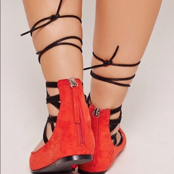 Red Ghille lace up pointed flat shoe - Picture 2 of 6